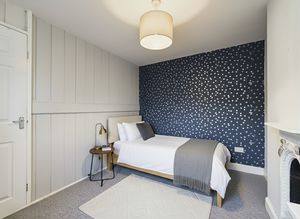 Bedroom - click for photo gallery